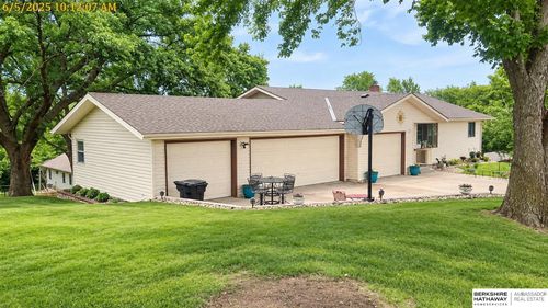 9619 Rock Creek Rd, Plattsmouth, NE, 68048-4276 | Card Image
