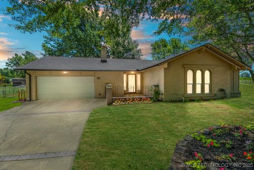 12915 S 120th East Pl, Broken Arrow, OK, 74011-5200 | Card Image