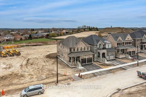 55 Robin Trail, Port Perry, ON, L9L2C7 | Card Image