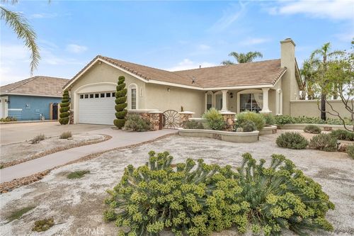 4021 Larkspur, Rialto, CA, 92377 | Card Image