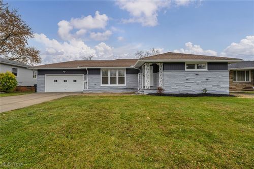 16706 Myrtle Ave, Cleveland, OH, 44128-3857 | Card Image