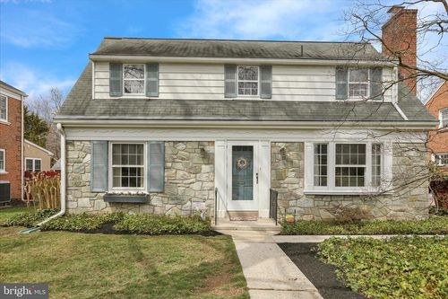 1025 Helen Ave, LANCASTER, PA, 17601-5113 | Card Image