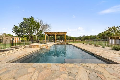 911 Oak Meadow Dr, Dripping Springs, TX, 78620-3947 | Card Image