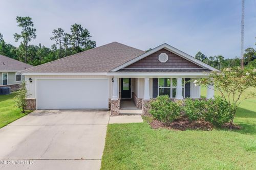 6487 Eastland Cir, Biloxi, MS, 39532-4551 | Card Image