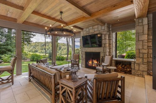 15 Cozy Cottage Ln, Cashiers, NC, 28717 | Card Image