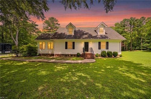26211 Hanging Tree Rd, Courtland, VA, 23837-1324 | Card Image