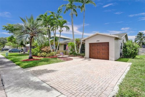 11841 Nw 41st St, Sunrise, FL, 33323-3613 | Card Image