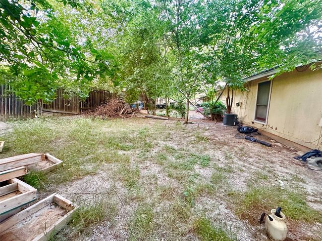 View of yard with central AC | Image 38