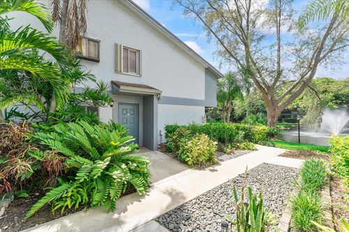 104-2705 S Oakland Forest Dr, Oakland Park, FL, 33309-5643 | Card Image