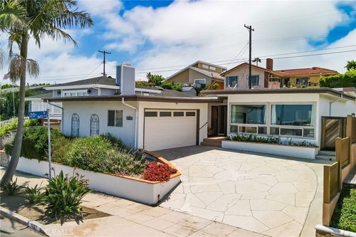 1927 S Moray Ave, San Pedro, CA, 90732-4317 | Card Image