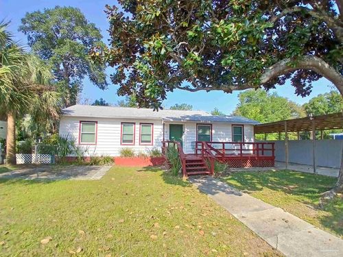 111 Se Syrcle Dr, Pensacola, FL, 32507-3147 | Card Image