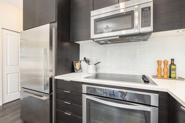 517 - 2665 Mountain Highway, Condo with 1 bedrooms, 1 bathrooms and 1 parking in North Vancouver BC | Image 8