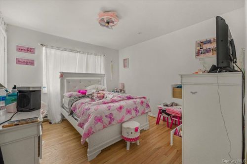 54 Ashford St, Brooklyn, NY, 11207-5067 | Card Image