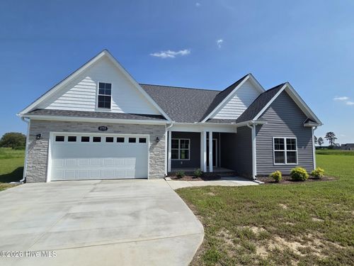 2753 Whitaker Glen Dr, Farmville, NC, 27828-5503 | Card Image