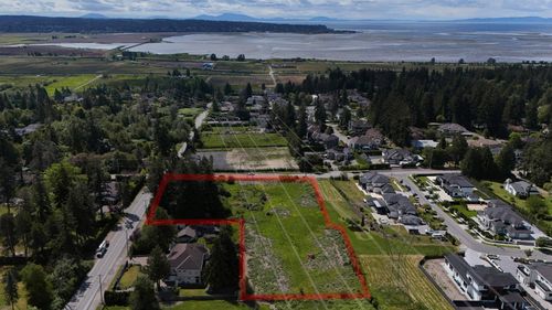 12783 56 Ave, Surrey, BC, V3X2Y7 | Card Image