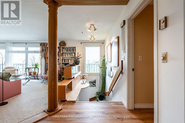 754 Concession 8 W, House other with 5 bedrooms, 2 bathrooms and 8 parking in Puslinch ON | Image 6