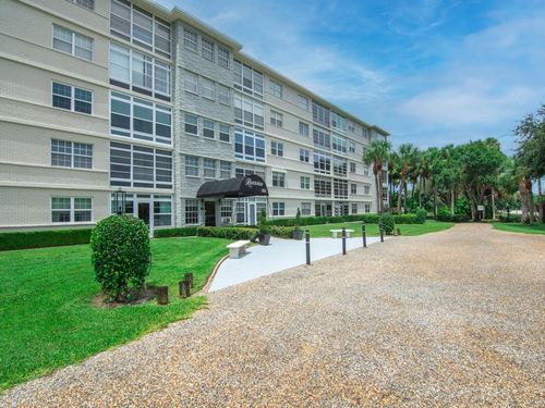 apt-102-2333 Indian River Blvd, Vero Beach, FL, 32960-5201 | Card Image