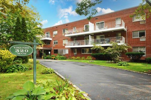4c-320 E Shore Rd, Great Neck, NY, 11023-1734 | Card Image