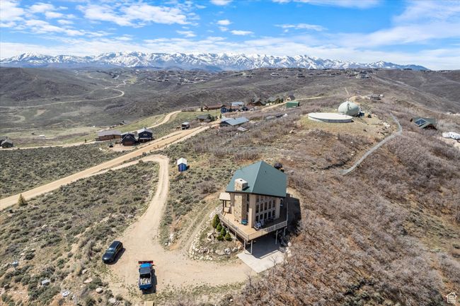 Bird's eye view with a mountain view | Image 27