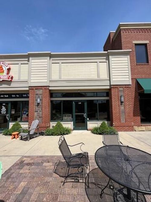 110 E Main St, Logan, OH, 43138-1328 | Card Image