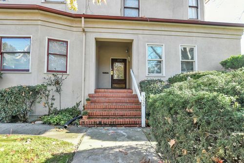254 Perkins St, Oakland, CA, 94610-3325 | Card Image