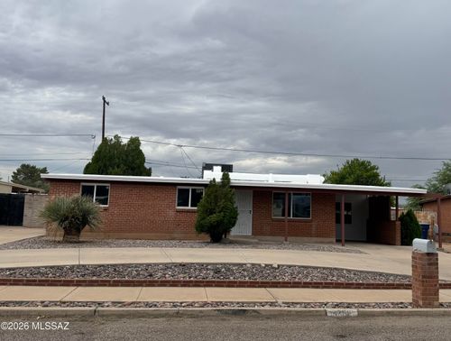 4758 E 26th St, Tucson, AZ, 85711-6405 | Card Image