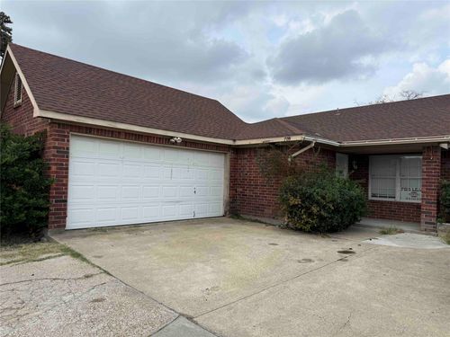 705 Gregory St, Garland, TX, 75041-5414 | Card Image