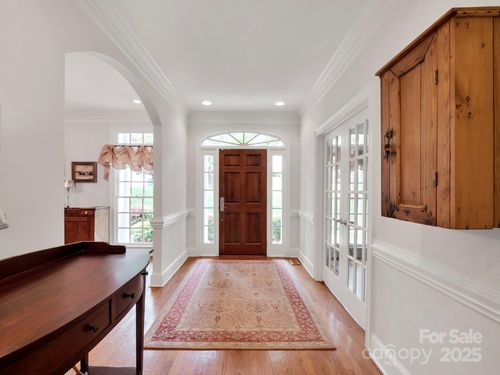 7716 Seton House Ln, Charlotte, NC, 28277-5562 | Card Image