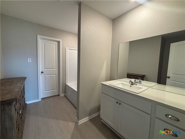 321 Bertram Oaks Rd, House other with 4 bedrooms, 2 bathrooms and null parking in Bertram TX | Image 5
