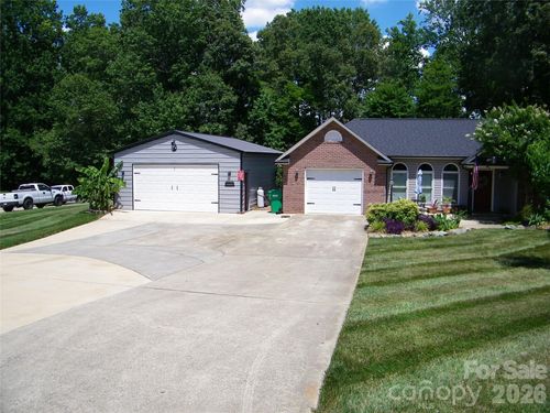 609 Redah Ave, Locust, NC, 28097-9547 | Card Image