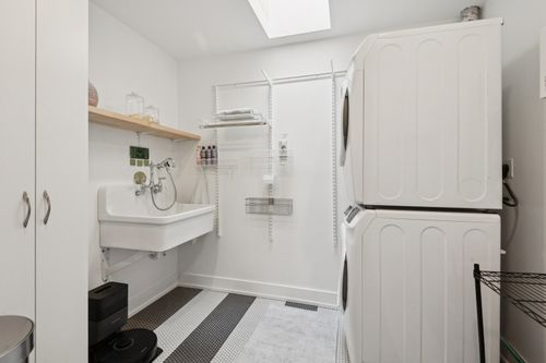 3310 Hayes St, Evanston, IL, 60201-1832 | Card Image