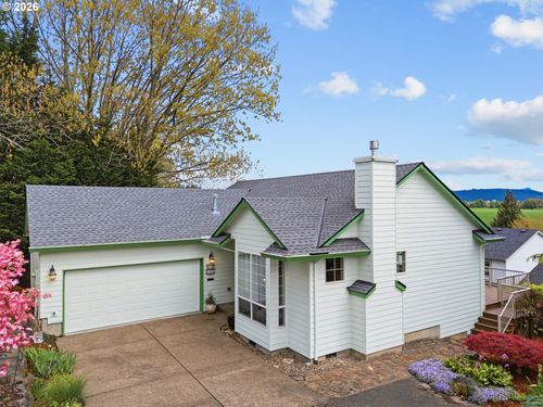 2711 Harvest Ct, Forest Grove, OR, 97116-1195 | Card Image