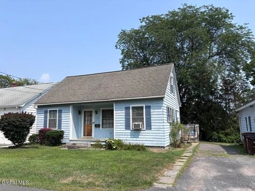 8 Schuyler Ave, Ravena, NY, 12143-1309 | Card Image
