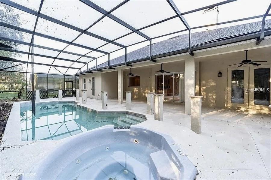 Residential in CLERMONT 4