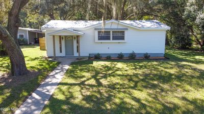 8350 State Road 100, House other with 3 bedrooms, 2 bathrooms and null parking in Melrose FL | Image 2