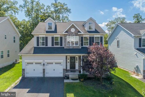 3005 Lynwood Ct, PENNSBURG, PA, 18073-1219 | Card Image