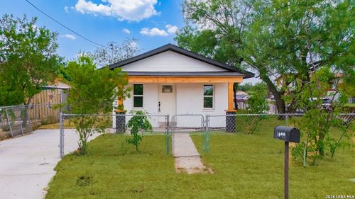 1099 N Comal St, Eagle Pass, TX, 78852-3520 | Card Image