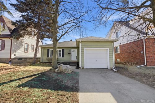 118 Michigan Ave, Monroe, MI, 48162-2506 | Card Image