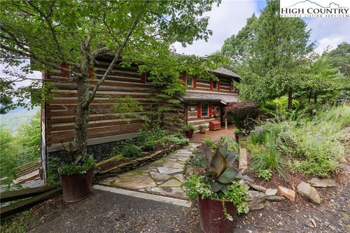 238 Crooked Arrow Dr, Todd, NC, 28684-9473 | Card Image