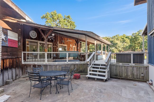 Patio courtyard connects the 2​​‌​​​​‌​​‌‌​‌‌​​​‌‌​​‌‌​‌​​​​​‌ homes. | Image 30