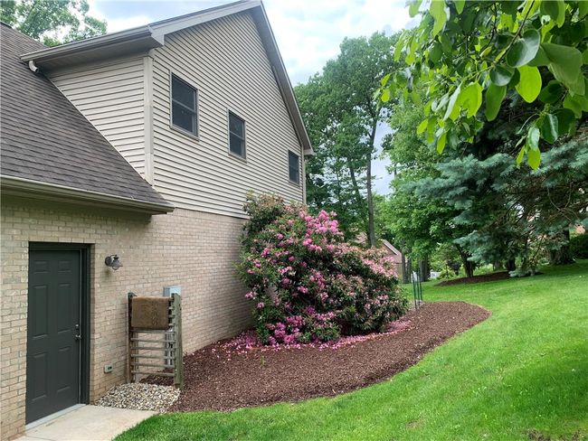 306 Marigold Drive, House other with 4 bedrooms, 3 bathrooms and 2 parking in Unity Twp PA | Image 24