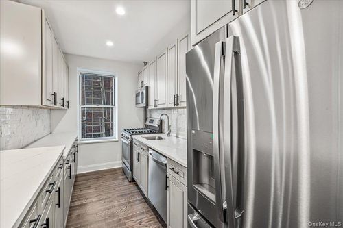 apt-5k-5110 30th Ave, Woodside, NY, 11377-7943 | Card Image