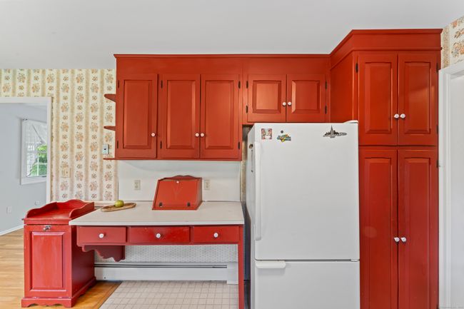 128 Walnut Tree Hill Rd, House other with 3 bedrooms, 2 bathrooms and 2 parking in Sandy Hook CT | Image 18