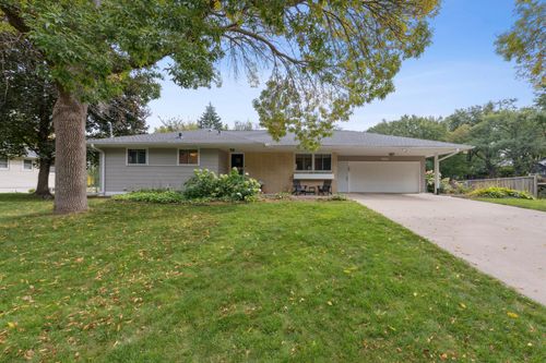 5235 Kimberly Rd, Minnetonka, MN, 55345-4430 | Card Image