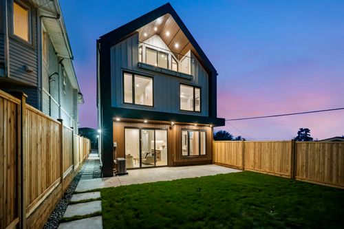 2-3623 Triumph St, Vancouver, BC, V5K1V4 | Card Image