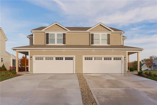 1315 159th St, Basehor, KS, 66007-7702 | Card Image