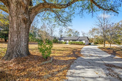 211 Ole Simpson Pl, Catawba, SC, 29704-8734 | Card Image