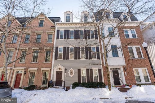 720 Carpenter Rd, ALEXANDRIA, VA, 22314-6226 | Card Image