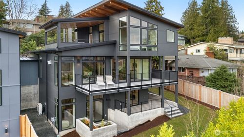 a-6038 50th Ave Ne, Seattle, WA, 98115-7704 | Card Image