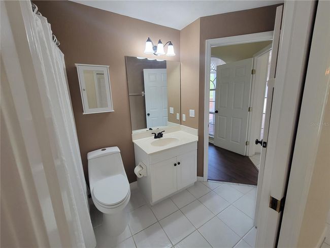 Guest bath | Image 20